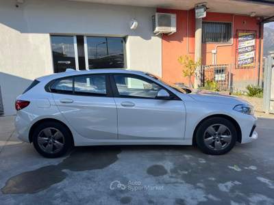 BMW Serie 1 116d 116d Business Advantage auto Bianco usata Sassano