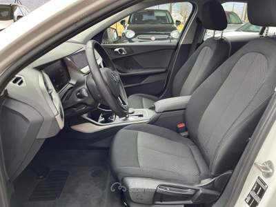 BMW Serie 1 116d 116d Business Advantage auto Bianco usata Sassano