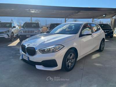 BMW Serie 1 116d 116d Business Advantage auto Bianco usata Sassano