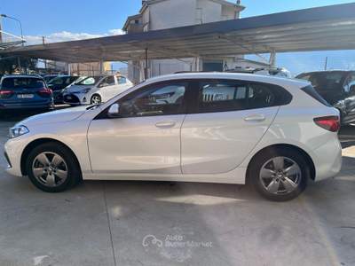 BMW Serie 1 116d 116d Business Advantage auto Bianco usata Sassano