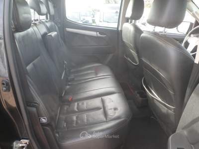 Isuzu D-Max pick-up 4x4 Nero usata San Michele Salentino