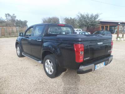 Isuzu D-Max pick-up 4x4 Nero usata San Michele Salentino