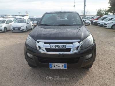 Isuzu D-Max pick-up 4x4 Nero usata San Michele Salentino