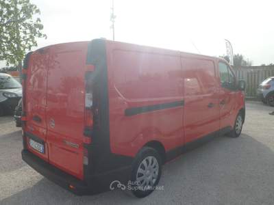 Opel Vivaro furgone maxi Rosso usata San Michele Salentino