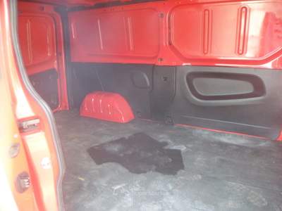 Opel Vivaro furgone maxi Rosso usata San Michele Salentino