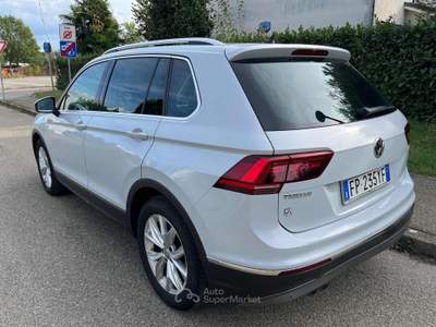 Volkswagen Tiguan 2.0 TDI SCR DSG Advanced BlueMotion Technology Bianco usata Scandiano