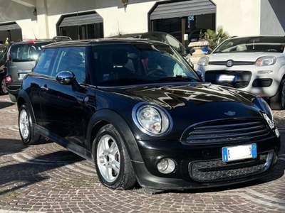 MINI Clubman 1.6 16V One D Nero usata ANGRI