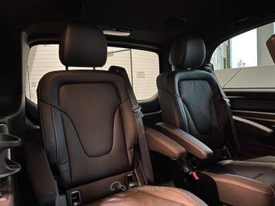 Mercedes-Benz Classe V AMG-Line Night Paket   7 posti Bianco usata Brescia