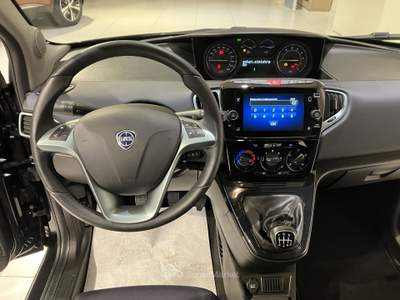 Lancia Ypsilon Ypsilon 1.0 FireFly 5 porte S&S Hybrid Platino Nero usata Fornovo di Taro