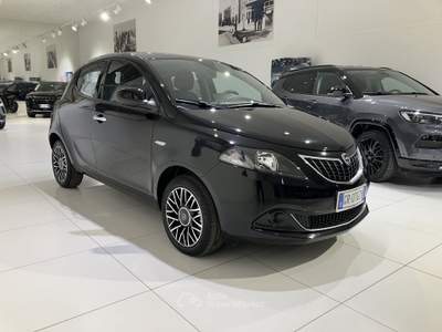 Lancia Ypsilon Ypsilon 1.0 FireFly 5 porte S&S Hybrid Platino Nero usata Fornovo di Taro
