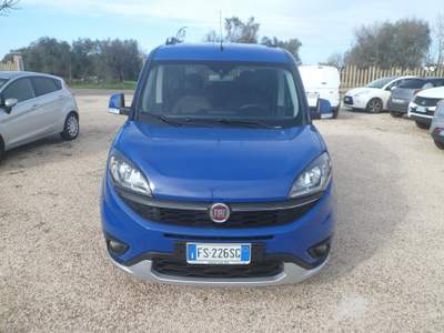 Fiat Doblò Doblo trekking 7 posti autovettura Blu/Azzurro usata San Michele Salentino