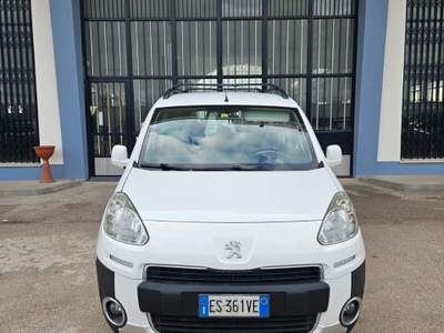 Peugeot Partner Tepee 1.6 HDi 92CV Active - 7POSTI Bianco usata CERIGNOLA