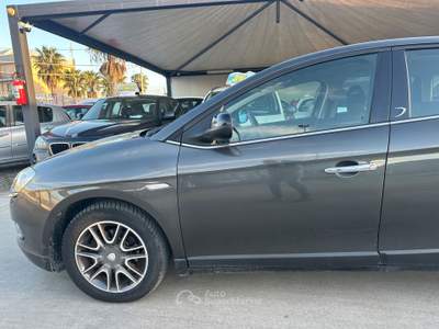 Lancia Delta 1.6 DIESEL 2011 - NORD ITALIA Grigio usata Terlizzi