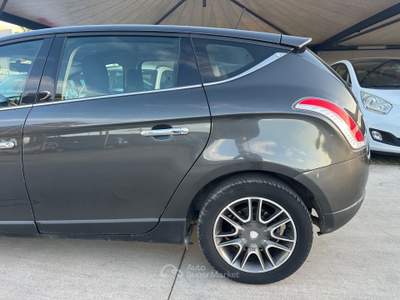 Lancia Delta 1.6 DIESEL 2011 - NORD ITALIA Grigio usata Terlizzi