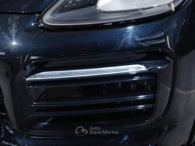 Porsche Cayenne Coupé 3.0 V6 E-Hybrid*KIT AERO*4 RUOTE STERZ*PNEUM Nero usata MILANO