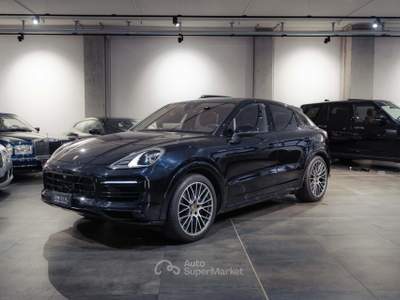 Porsche Cayenne Coupé 3.0 V6 E-Hybrid*KIT AERO*4 RUOTE STERZ*PNEUM Nero usata MILANO
