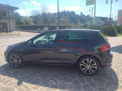 Volkswagen Golf SERIE 7 1.6 TDI 110 CV 5p. Highline Grigio usata Frosinone