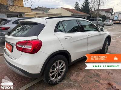 Mercedes-Benz GLA GLA 180 d Automatic Business Bianco usata Pescara