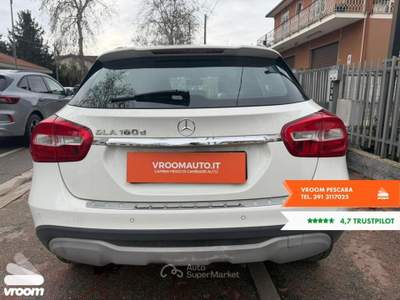 Mercedes-Benz GLA GLA 180 d Automatic Business Bianco usata Pescara