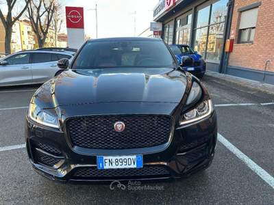 Jaguar F-Pace 2.0 D 240 CV AWD aut. R-Sport Nero usata Casalgrande