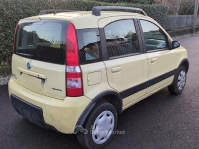 Fiat Panda 1.2 4x4 Climbing Giallo usata Lomazzo