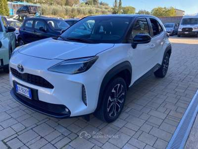 Toyota Yaris Cross 1.5 Hybrid 5p. E-CVT AWD-i Trend Bianco usata Cortona