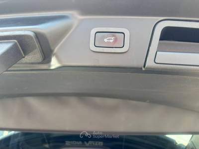 Land Rover Range Rover Velar 2.0 td4 SE 180cv auto Nero usata Ercolano