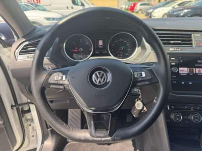 Volkswagen Tiguan Allspace 2.0 TDI SCR DSG Business Bianco usata Milano