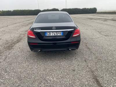 Mercedes-Benz Classe E vendo Nero usata Sirmione
