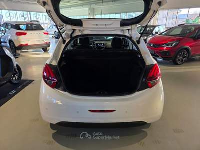 Peugeot 208 1° serie PureTech 82 5 porte Allure Bianco usata Riva presso Chieri