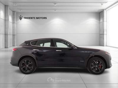 Maserati Levante 3.0 AWD Auto Nero usata Padova