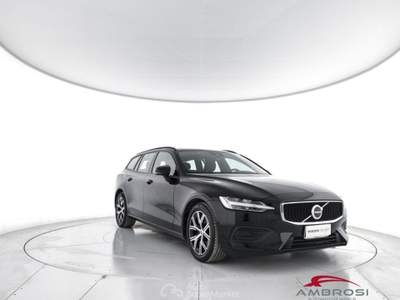 Volvo V60 B4 (d) automatico Essential Nero usata Corciano