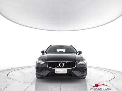 Volvo V60 B4 (d) automatico Essential Nero usata Corciano