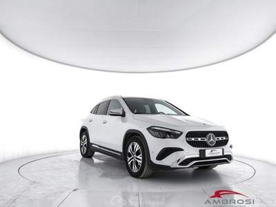 Mercedes-Benz GLA CDI 4MATIC 200 d Automatic 4Matic Progressive Adv Bianco usata Corciano