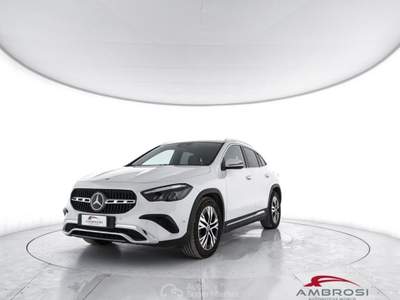 Mercedes-Benz GLA CDI 4MATIC 200 d Automatic 4Matic Progressive Adv Bianco usata Corciano