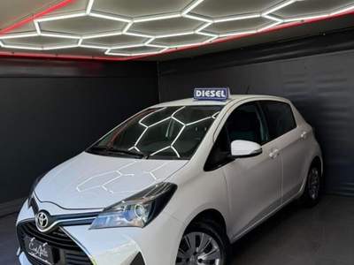 Toyota Yaris Lounge 11/2014 Bianco usata Teverola