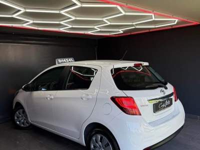 Toyota Yaris Lounge 11/2014 Bianco usata Teverola