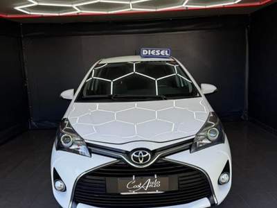 Toyota Yaris Lounge 11/2014 Bianco usata Teverola