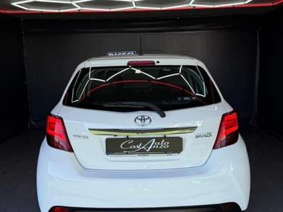 Toyota Yaris Lounge 11/2014 Bianco usata Teverola