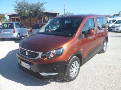 Peugeot Rifter 5 posti autovettura Bronzo usata San Michele Salentino