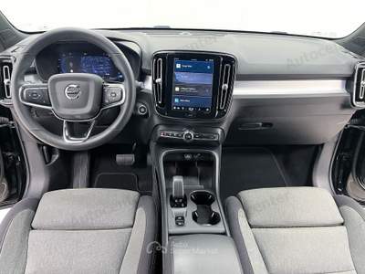 Volvo XC40 B3 163CV AUT CORE Nero usata Bassano del Grappa
