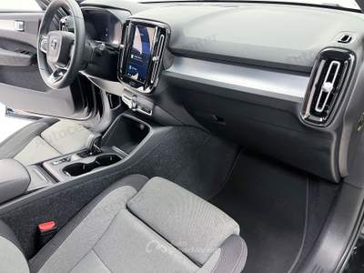 Volvo XC40 B3 163CV AUT CORE Nero usata Bassano del Grappa