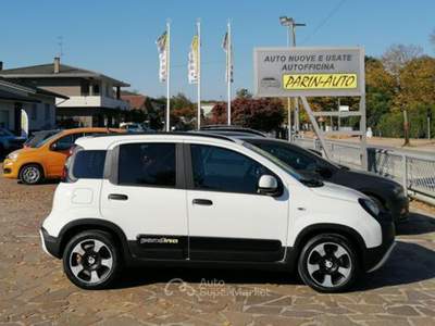 Fiat Panda Pandina 1.0 FireFly 65 CV Hybrid Cross 5 Posti Bianco usata VEDELAGO