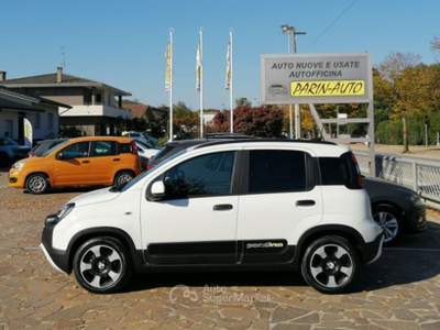 Fiat Panda Pandina 1.0 FireFly 65 CV Hybrid Cross 5 Posti Bianco usata VEDELAGO