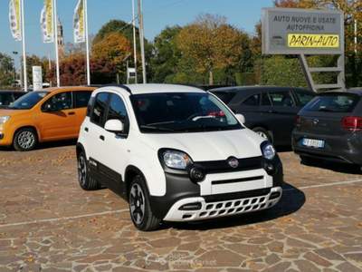 Fiat Panda Pandina 1.0 FireFly 65 CV Hybrid Cross 5 Posti Bianco usata VEDELAGO