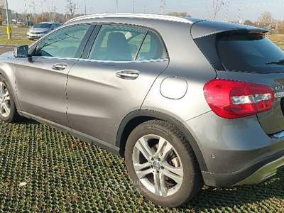 Mercedes-Benz GLA sport Grigio usata Pavia