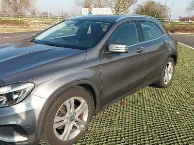 Mercedes-Benz GLA sport Grigio usata Pavia