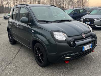 Fiat Panda FIAT PANDA CROSS HYBRID NEOPATENTATI Verde usata Fontaneto d'Agogna