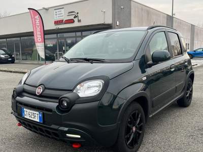Fiat Panda FIAT PANDA CROSS HYBRID NEOPATENTATI Verde usata Fontaneto d'Agogna