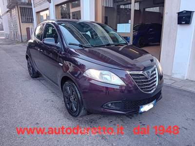 Lancia Ypsilon 1.3 mjt 95 CV *OK NEOPATENTATI* Lilla usata Canelli Lancia Ypsilon 1.3 mjt 95 CV *OK NEOPATENTATI* Lilla usata Canelli